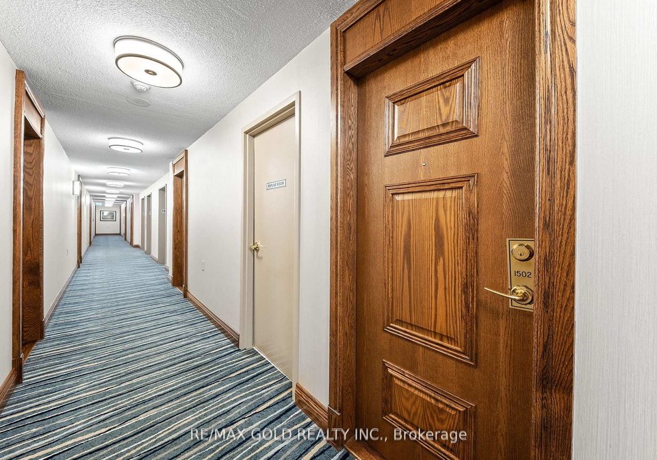 4889-kimbermount-avenue-mississauga-ontario-w13527962