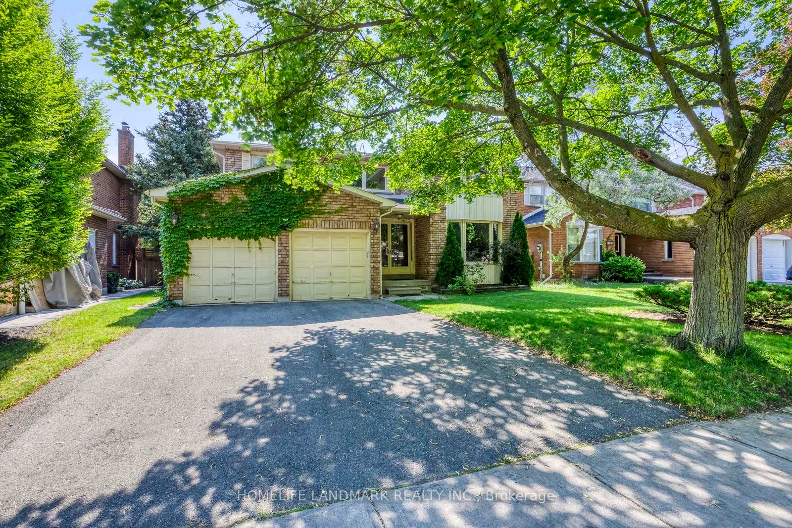 1237-beechgrove-crescent-oakville-ontario-w13528034