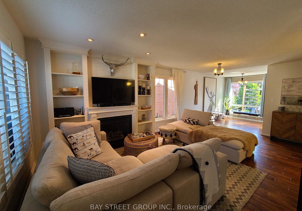 5556-thorn-lane-burlington-ontario-w13528302