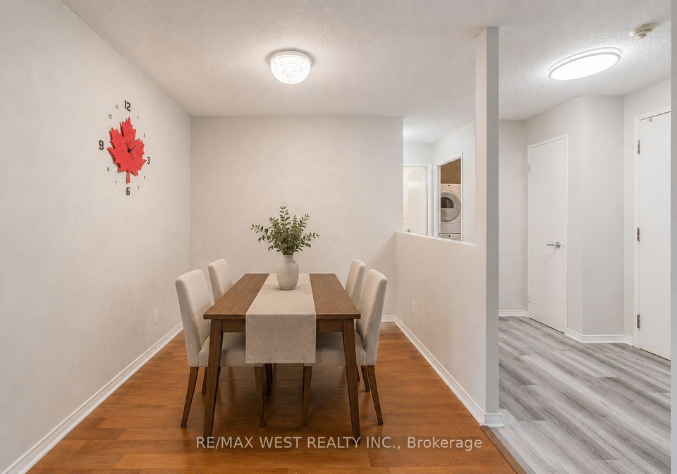 115-hillcrest-avenue-mississauga-ontario-w13528374