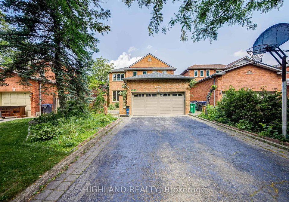 4369-spinningdale-court-mississauga-ontario-w13528394