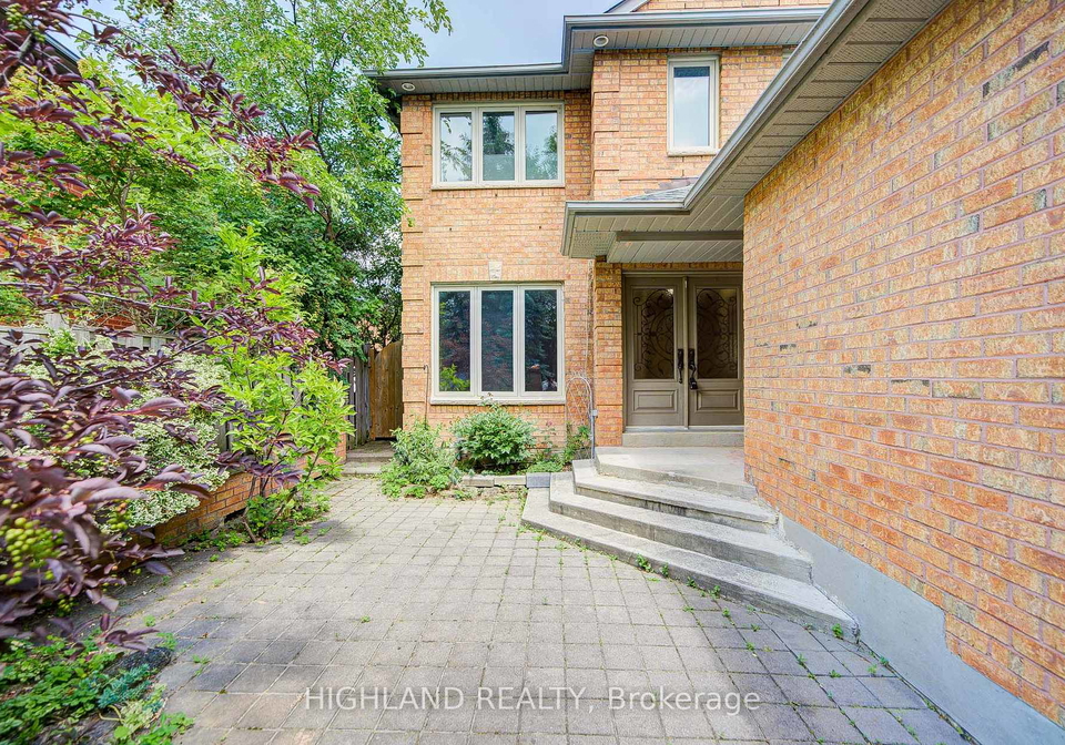 4369-spinningdale-court-mississauga-ontario-w13528394