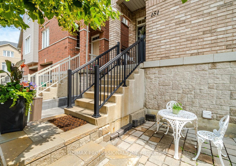 7155-magistrate-terrace-mississauga-ontario-w13528678