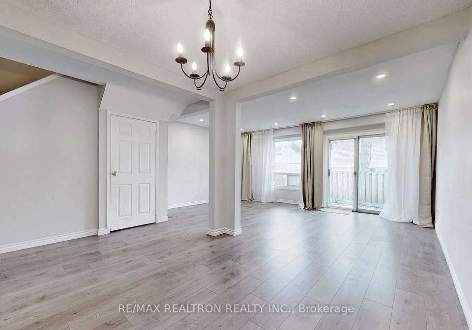 2079-the-collegeway-way-mississauga-ontario-w13528868
