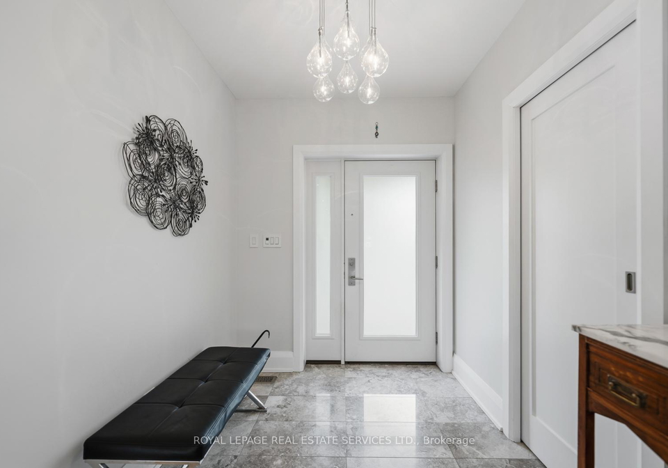 8-firwood-crescent-toronto-etobicoke-ontario-w13528890