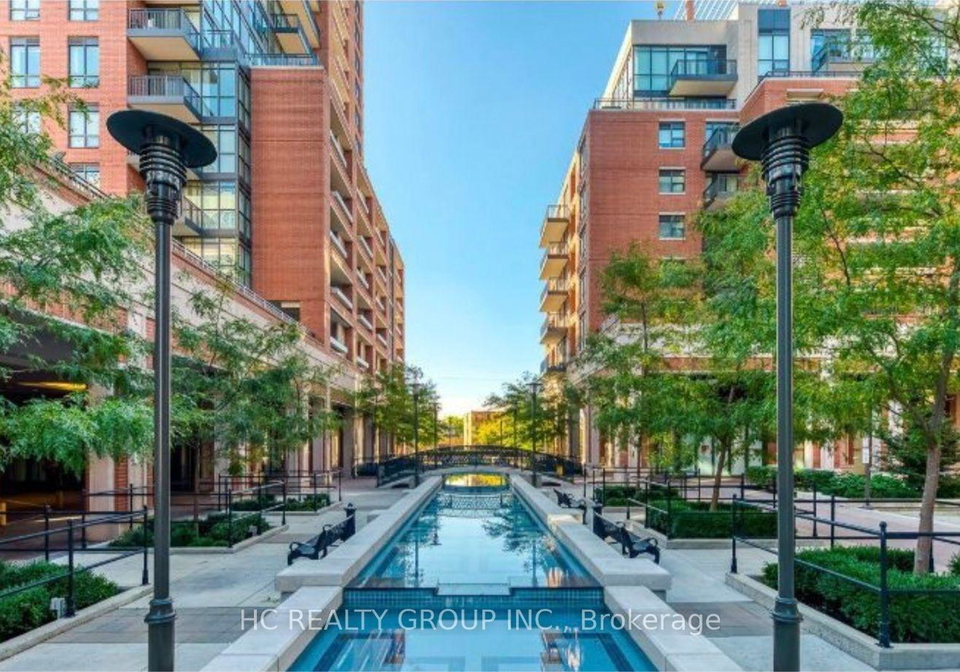 830-lawrence-avenue-w-toronto-north-york-ontario-w13528932
