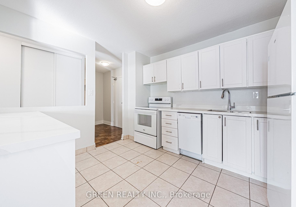 2220-marine-drive-oakville-ontario-w13528938