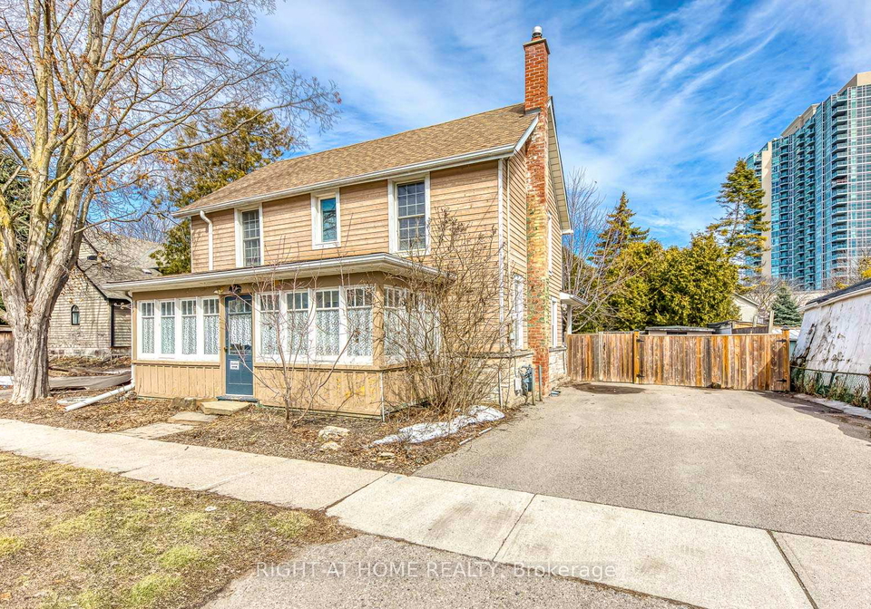 24-mill-street-n-brampton-ontario-w13528970