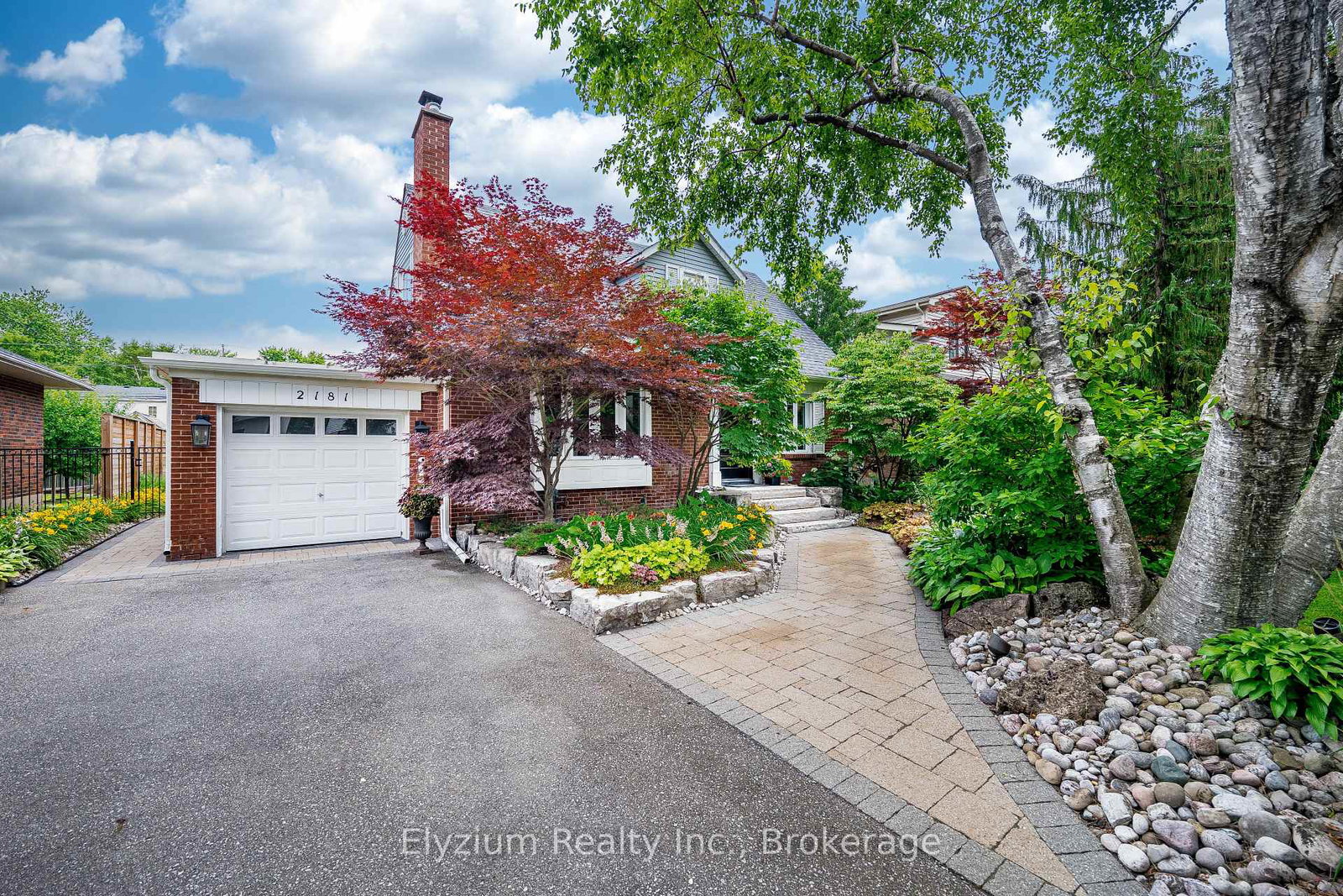 2181-harcourt-crescent-mississauga-ontario-w13529018