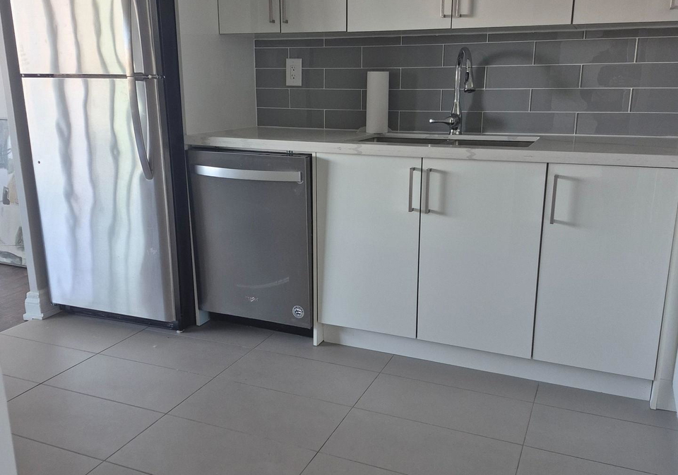 2160-lakeshore-road-burlington-ontario-w13529140