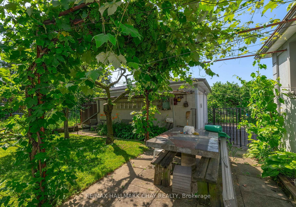 23-chappel-hill-road-toronto-york-ontario-w13529396