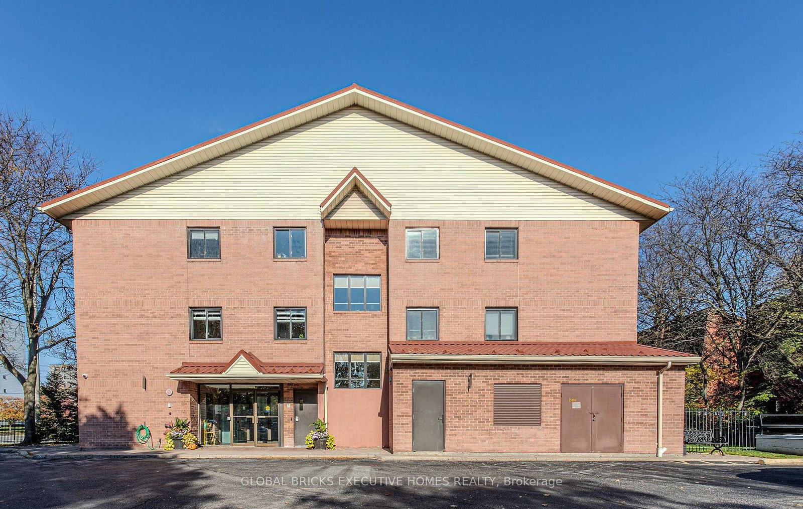1275-cornerbrook-place-mississauga-ontario-w13529892