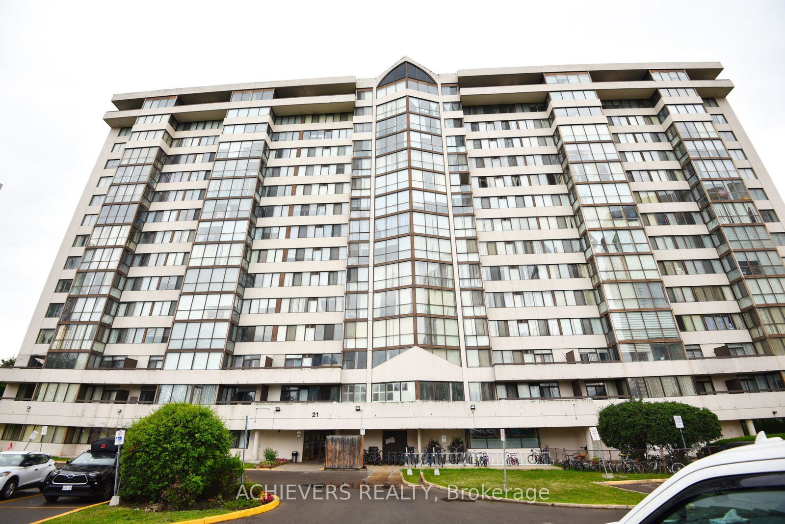 21-markbrook-lane-toronto-etobicoke-ontario-w13529992