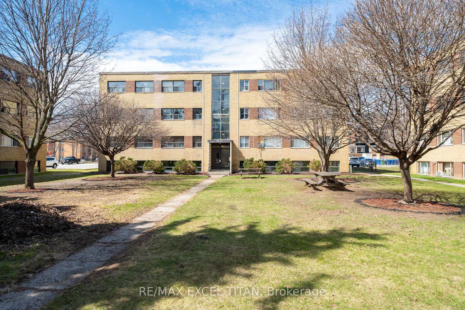 799-robinson-street-burlington-ontario-w13530010