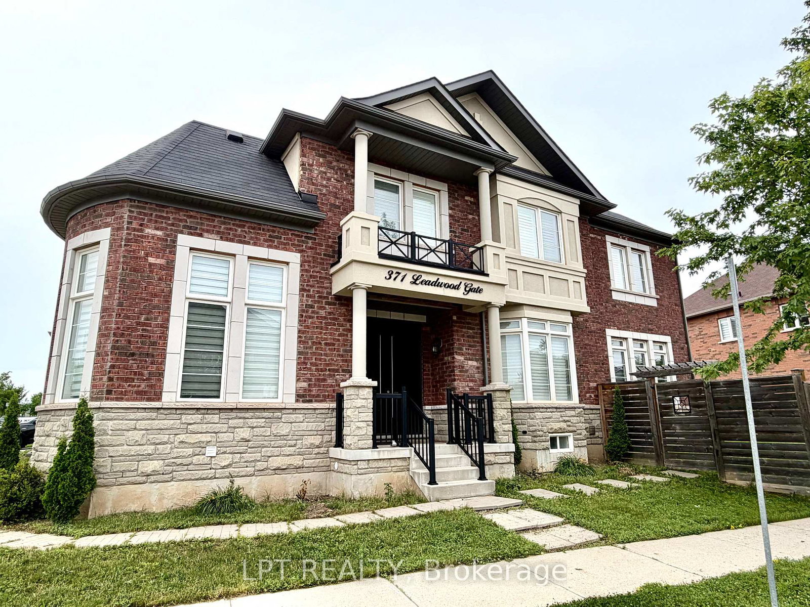 371-leadwood-gate-oakville-ontario-w13530152