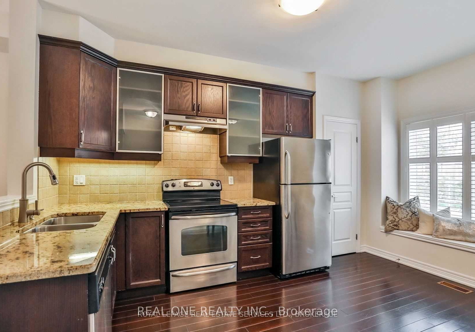 4264-ingram-common-burlington-ontario-w13530470