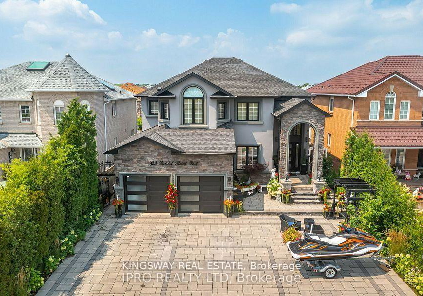 923-bristol-road-w-mississauga-ontario-w13530596