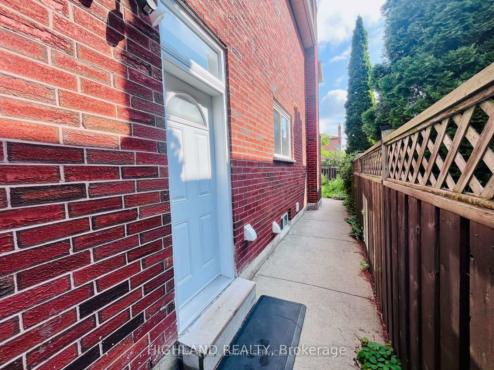 252-hickory-circle-oakville-ontario-w13530612