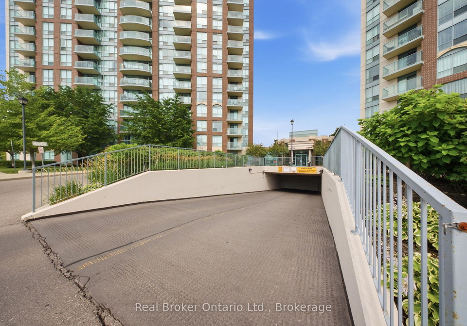 4879-kimbermount-avenue-mississauga-ontario-w13530722