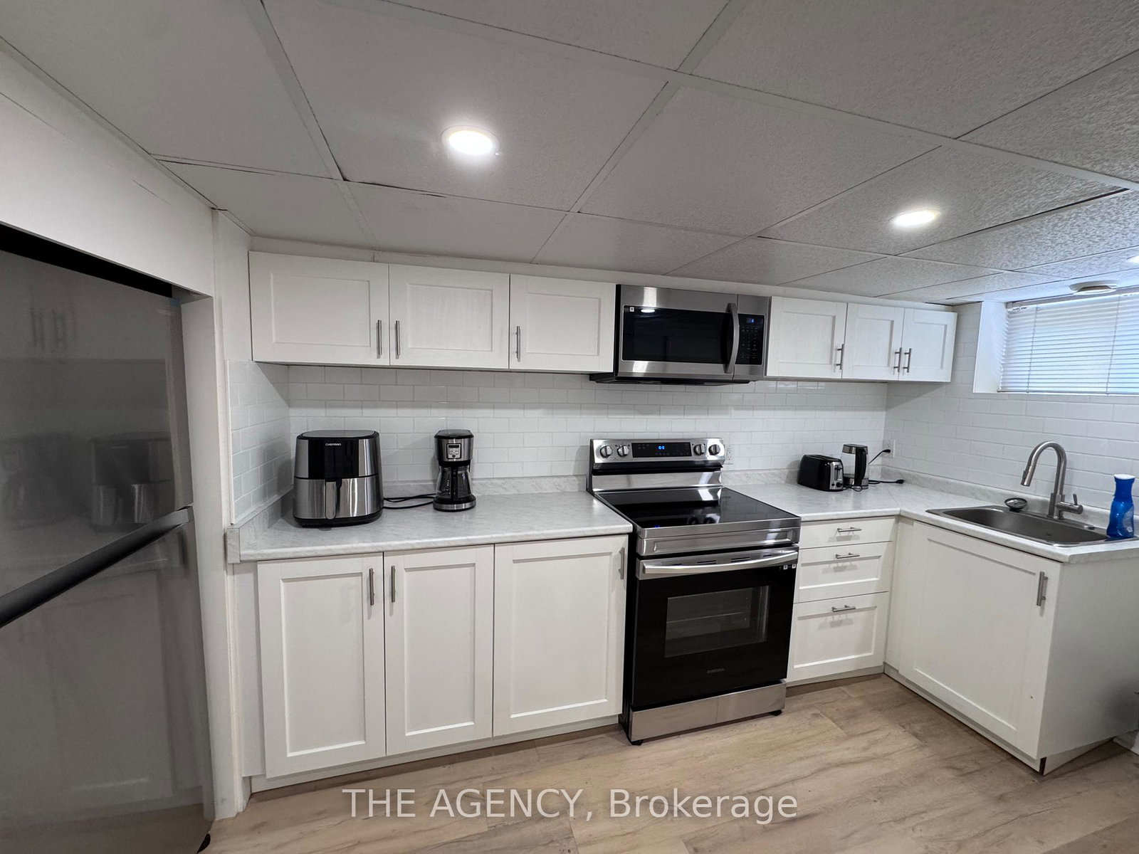 26-beaverbrook-avenue-toronto-etobicoke-ontario-w13530878