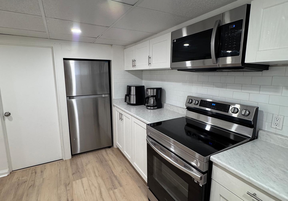 26-beaverbrook-avenue-toronto-etobicoke-ontario-w13530878