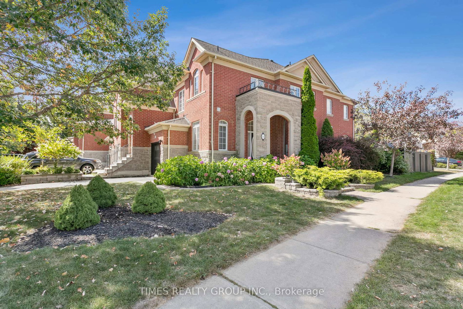 212-creek-path-avenue-oakville-ontario-w13531014