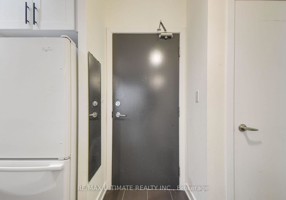 4070-confederation-parkway-mississauga-ontario-w13531016
