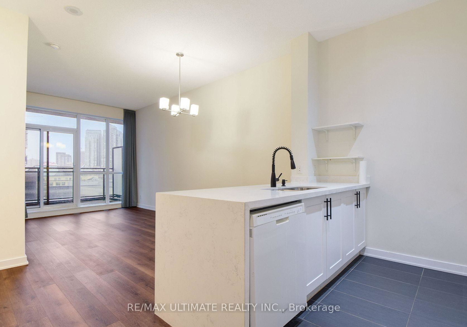 4070-confederation-parkway-mississauga-ontario-w13531016