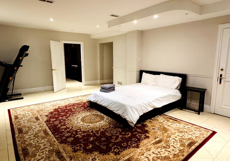 1414-indian-grove-mississauga-ontario-w13531300