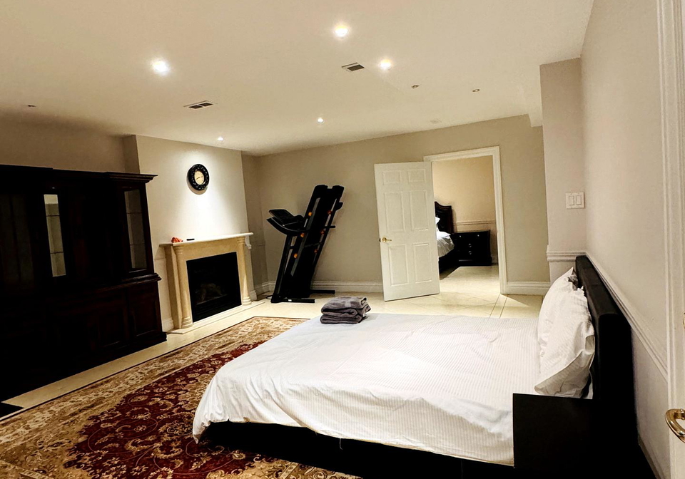 1414-indian-grove-mississauga-ontario-w13531300