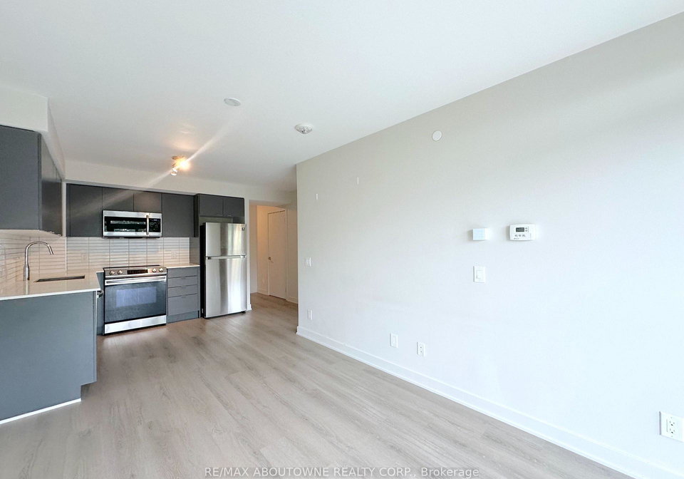 3385-dundas-street-w-toronto-toronto-ontario-w13531668