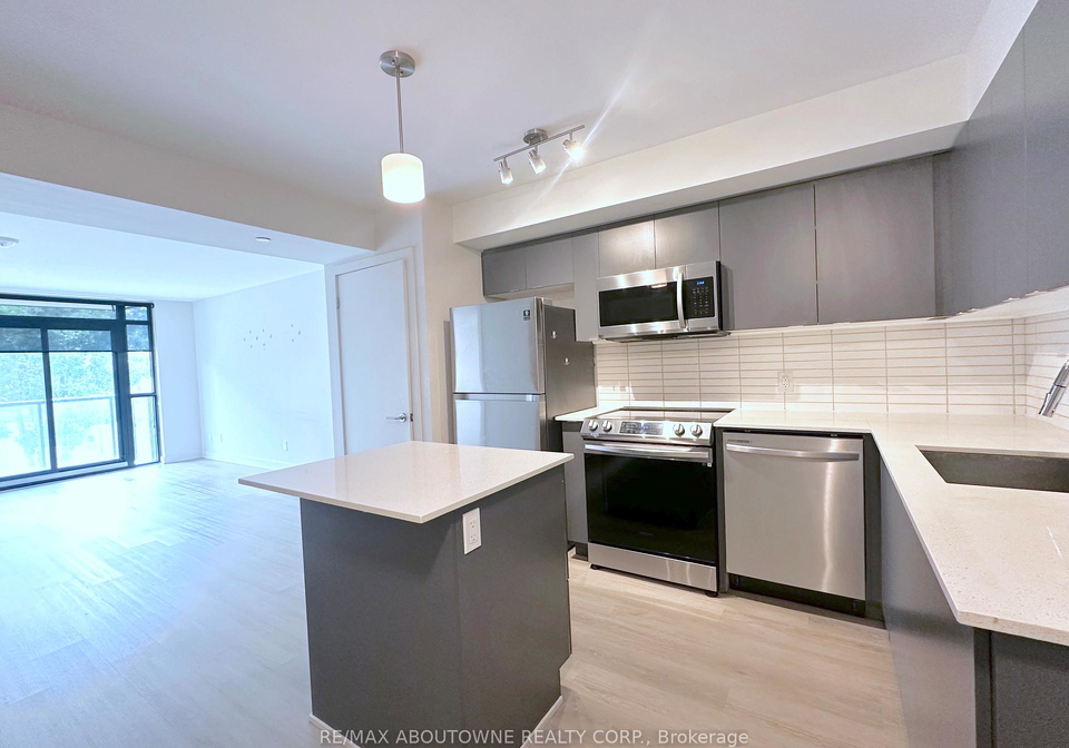 3385-dundas-street-w-toronto-toronto-ontario-w13531728