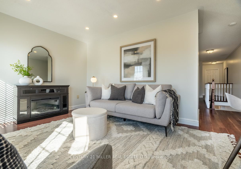 53-dills-crescent-milton-ontario-w13531894