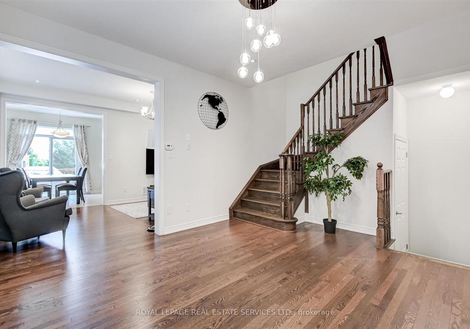 27-erinview-terrace-toronto-etobicoke-ontario-w13532342