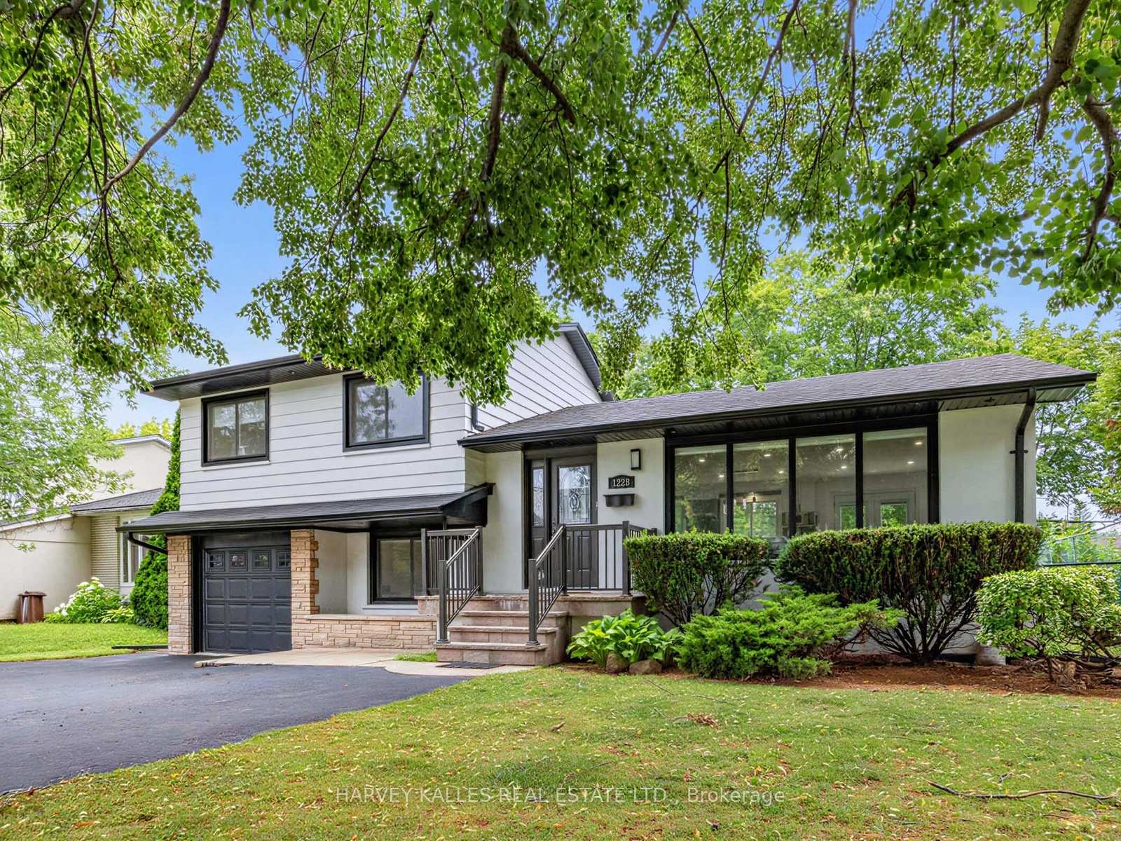 1228-pallatine-drive-oakville-ontario-w13532376