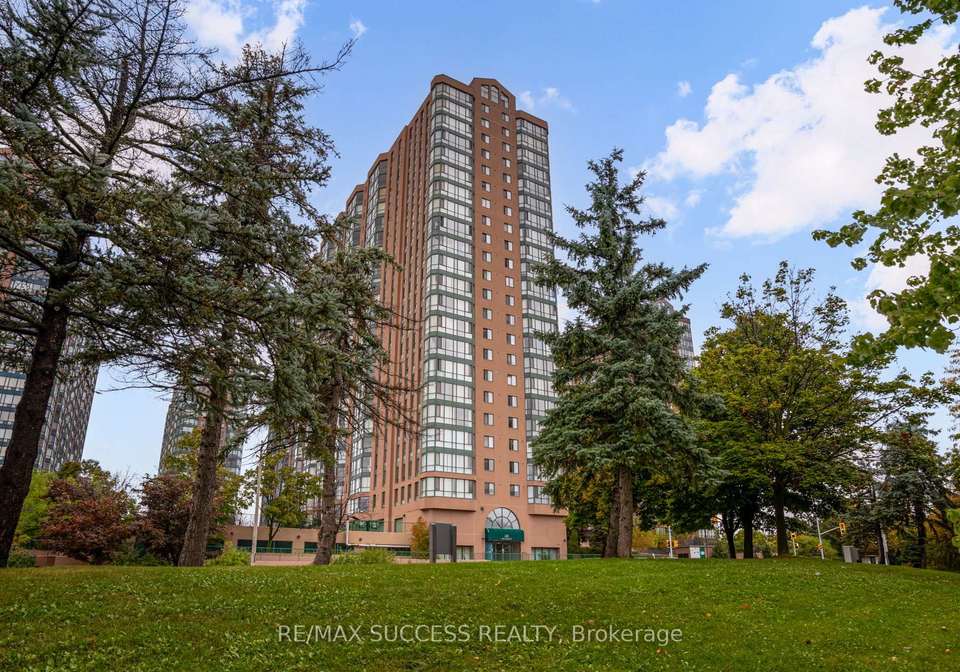 145-hillcrest-avenue-mississauga-ontario-w13532468