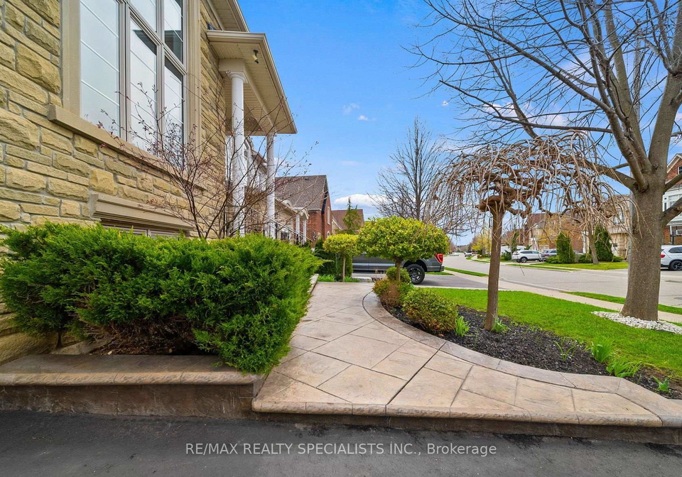 31-saint-hubert-drive-brampton-ontario-w13532472