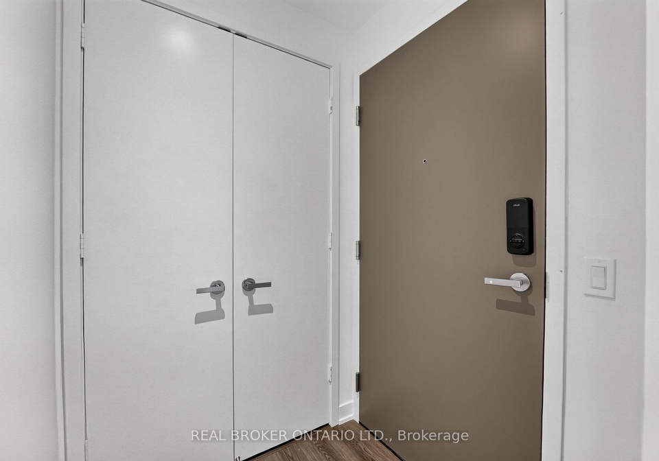 448-burnhamthorpe-road-w-mississauga-ontario-w13532682