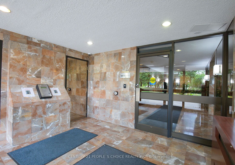 100-county-court-boulevard-brampton-ontario-w13532744