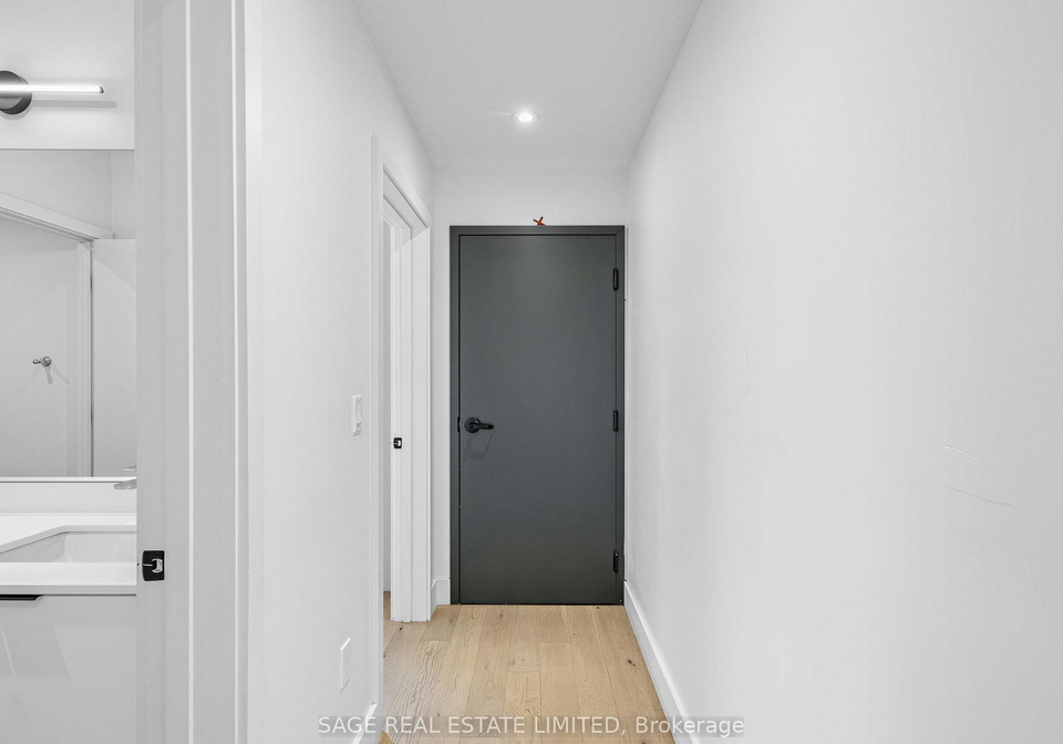 909-castlefield-avenue-toronto-north-york-ontario-w13532792