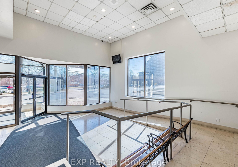 25-agnes-street-mississauga-ontario-w13532846