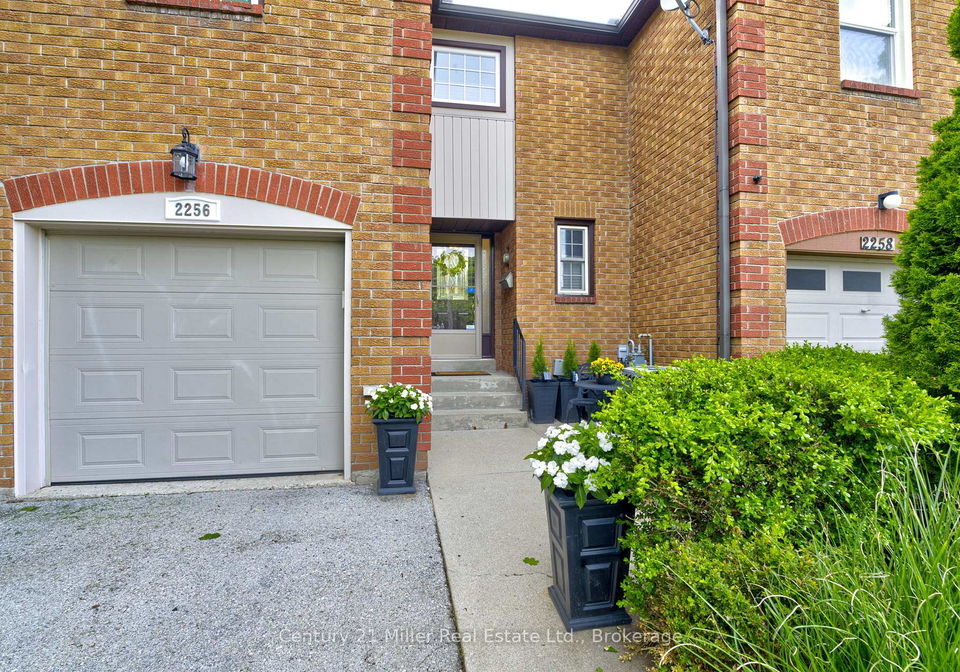 2256-margot-street-oakville-ontario-w13532934