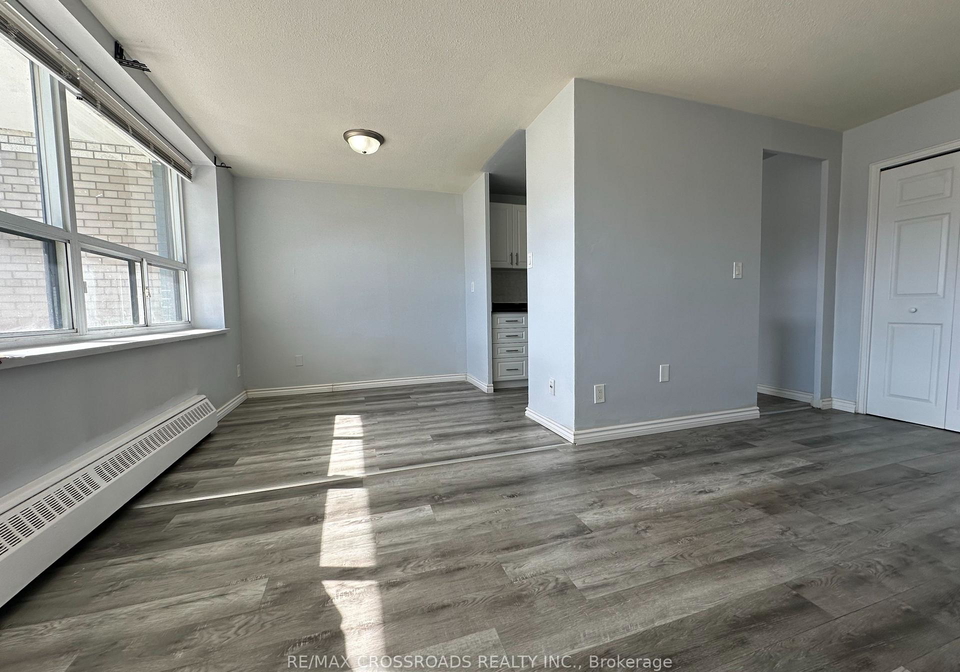 363-lakeshore-road-e-mississauga-ontario-w13533102