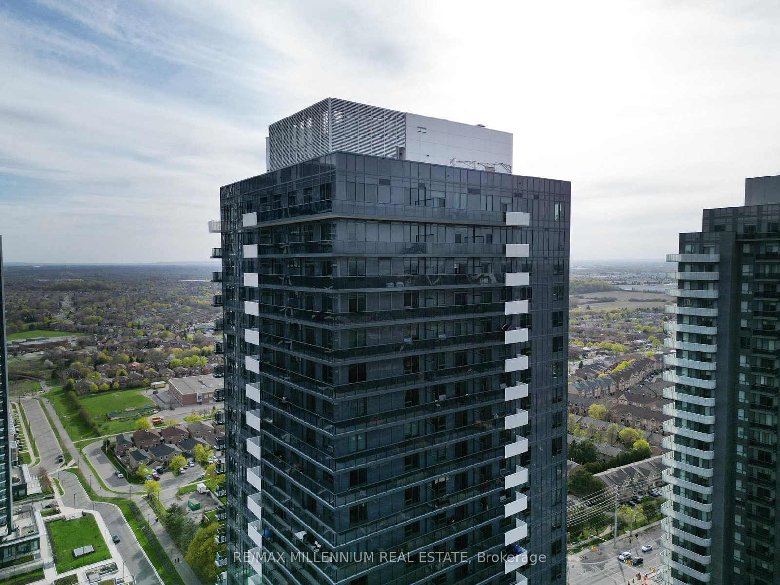 5105-hurontario-street-mississauga-ontario-w13533152