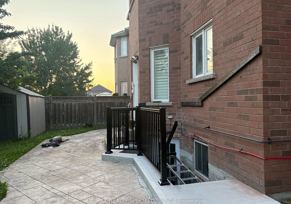 6772-longview-place-mississauga-ontario-w13533264