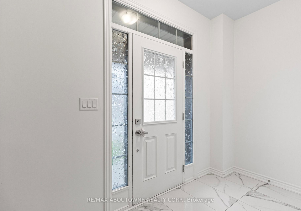 340-thimbleweed-court-milton-ontario-w13533302