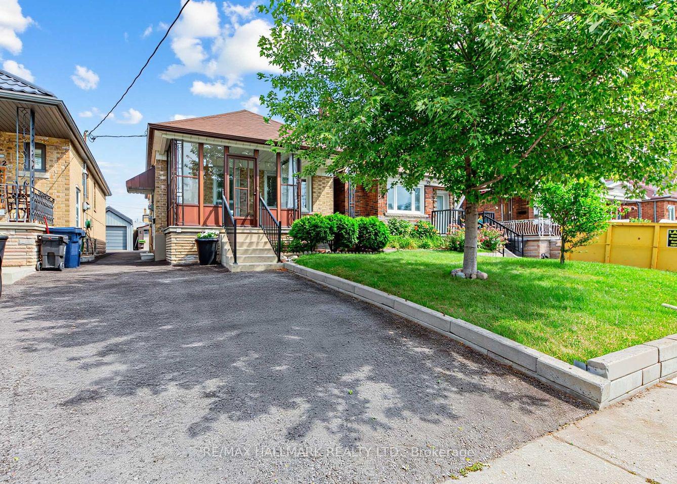 40-bowie-avenue-toronto-north-york-ontario-w13533400