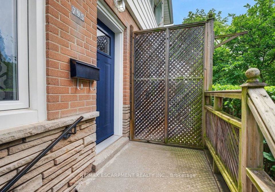 795-drury-lane-burlington-ontario-w13533554
