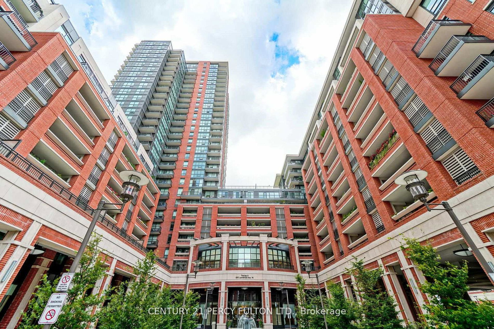 830-lawrence-avenue-w-toronto-north-york-ontario-w13533602