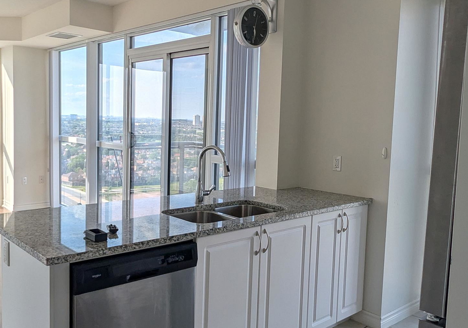 349-w-rathburn-road-w-mississauga-ontario-w13533684